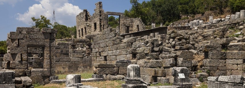 LATMOS VE KARYA: LATMOS HERAKLEİASI - BAĞARCIK KALE - GERGA - ALABANDA - ALİNDA - LABRANDA 