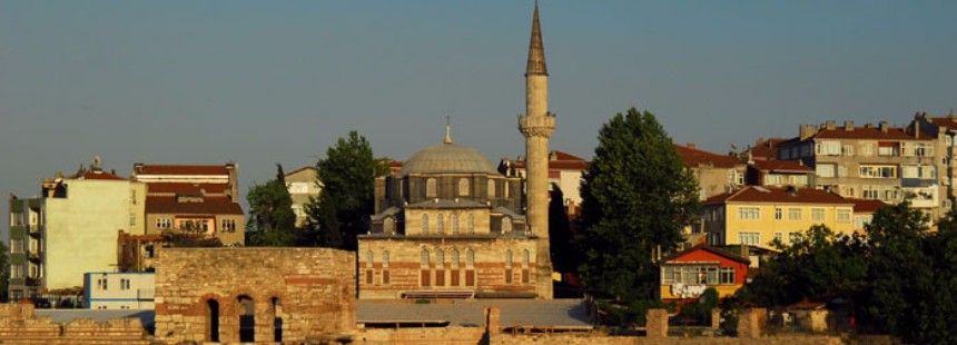 16. YÜZYILDA İSTANBUL’UN İSKÂNI VE SUR BANDINDAKİ SİNAN CAMİLERİ