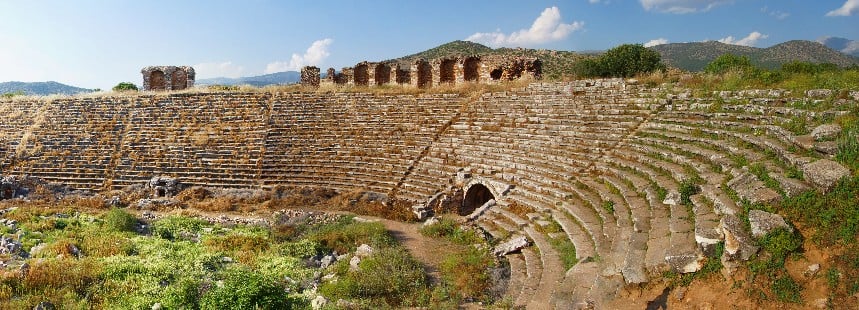 DENİZLİ BAĞLARINDAN AFRODİSYAS’A