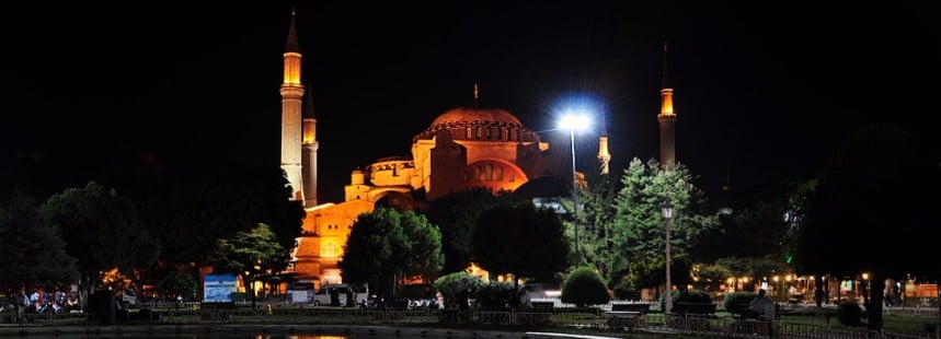 AYASOFYA'DA BİR GECE 