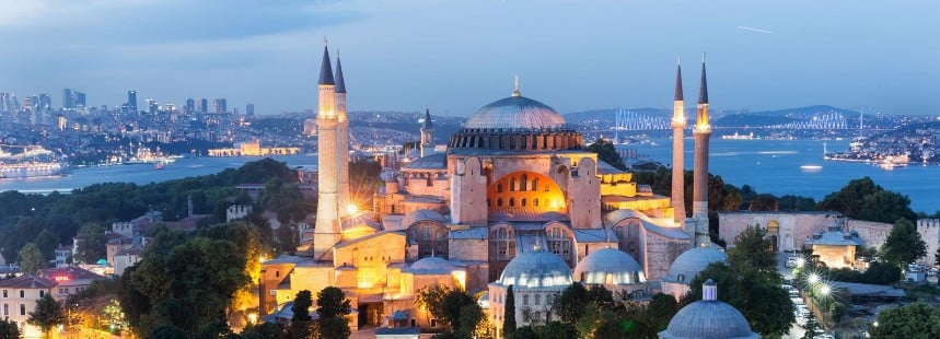 AYASOFYA'DA BİR GECE 