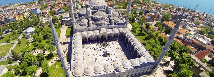 AYASOFYA, YEREBATAN SARNICI VE TOPKAPI SARAYI İLE TARİHİ YARIMADA'NIN İZİNDE