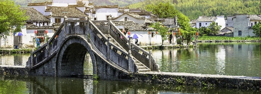 YANGTZE NEHRİ’NDE YOLCULUK