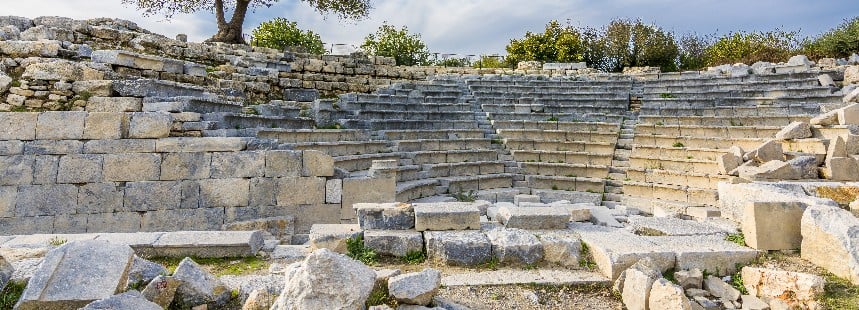 FOÇA’DAN URLA’YA BİR EGE MASALI