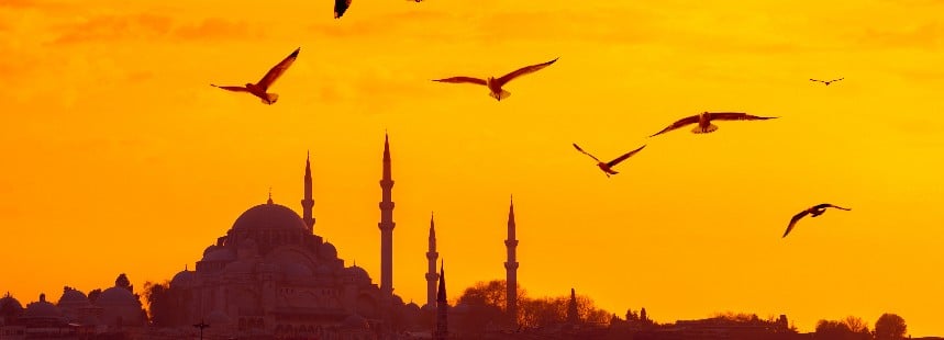 GÜNBATIMINDA DÜNYAYI SEYREDEN KÜLLİYE: SÜLEYMANİYE