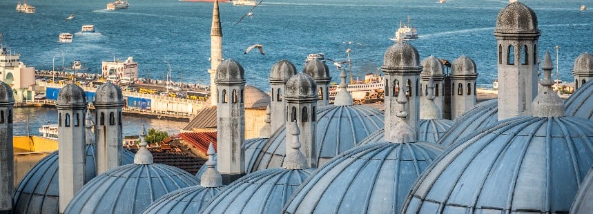 GÜNBATIMINDA DÜNYAYI SEYREDEN KÜLLİYE: SÜLEYMANİYE