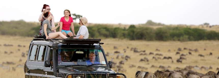 MÜNFERİT  KENYA’DA MASAİ MARA SAFARİSİ