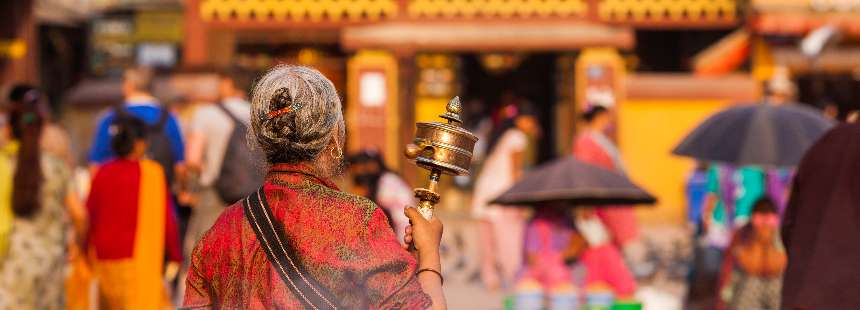 MÜNFERİT NEPAL LIVING WITH LOCALS