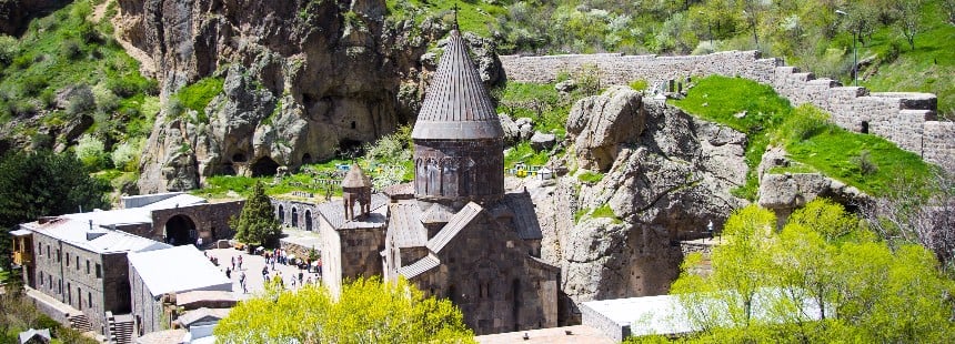 Erivan, Gümrü, Sevan, Eçmiadzin ve Etkileyici Mimarileriyle Tarihi Manastırlar