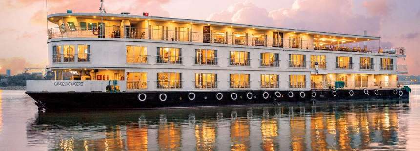 GANGES VOYAGER II NEHİR GEMİSİ İLE KUTSAL GANJ NEHRİ YOLCULUĞU