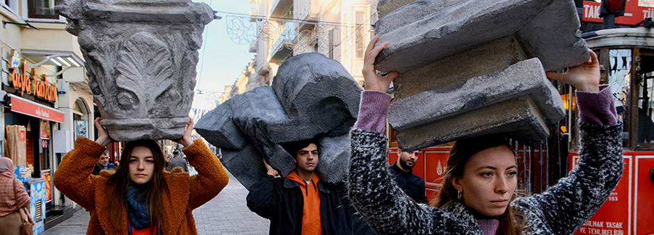 SERGİLERİYLE ADIM ADIM BEYOĞLU