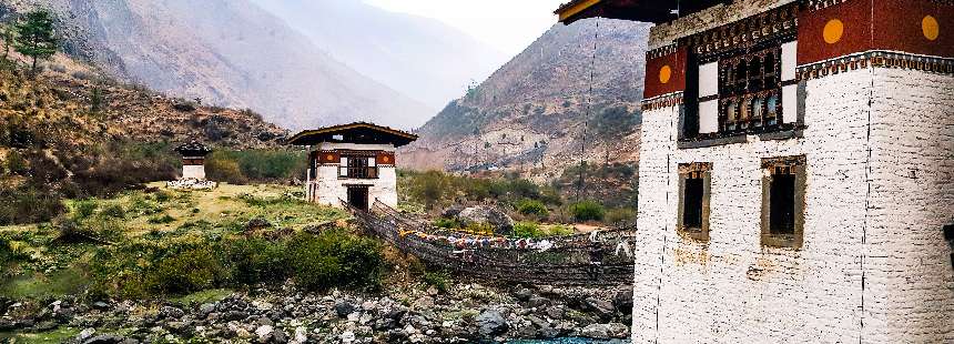 Online - Arzu Uysal ile Gürleyen Ejderhanın Mutlu İnsanlar Diyarı: Butan