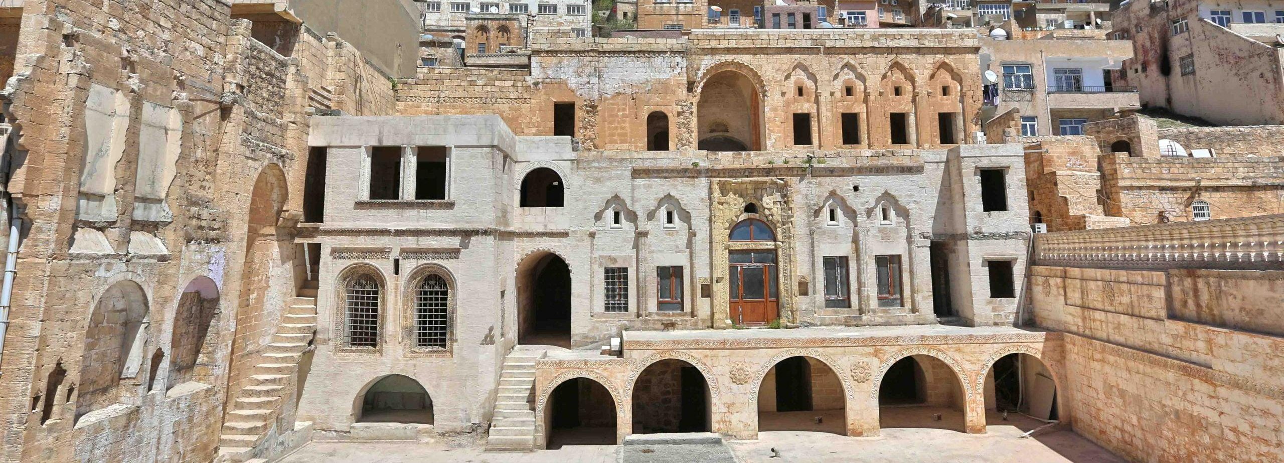 MARDİN BİENALİ VE DİYARBAKIR'DA ÇAĞDAŞ SANAT DENEYİMİ