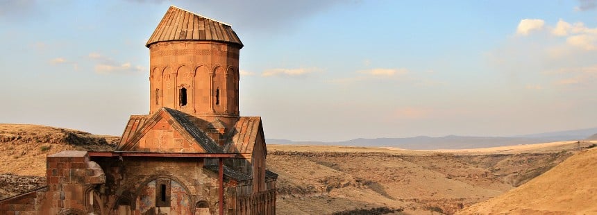 KARS,  BİLİNMEYEN ÇEVRESİYLE ANİ  VE KIZAKLA ÇILDIR GÖLÜ