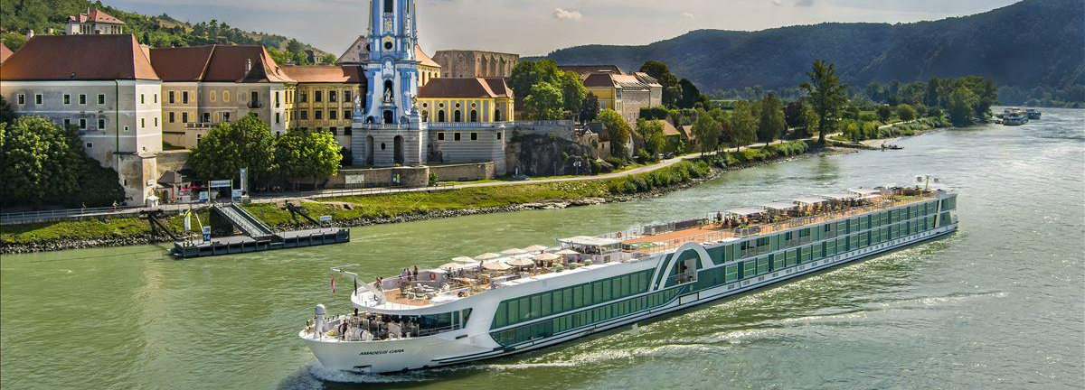 MÜNFERİT 5* DELUXE AMADEUS CARA İLE BAŞTAN SONA MAVİ TUNA NEHRİ