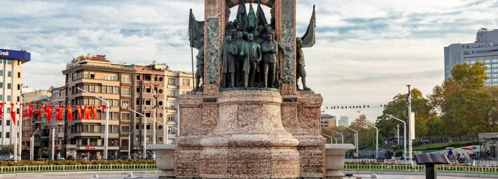 PERA'DA İTALYAN İZLERİ