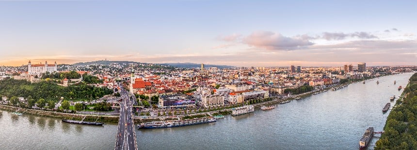 BUDAPEŞTE - PÉCS - BRATİSLAVA - PRAG 