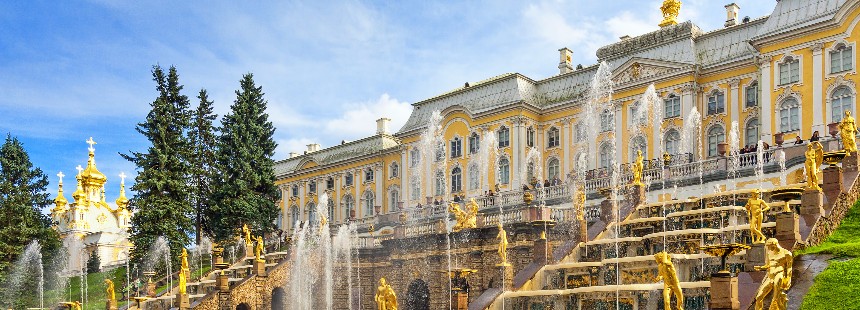 ST. PETERSBURG'DA BEYAZ GECELER 