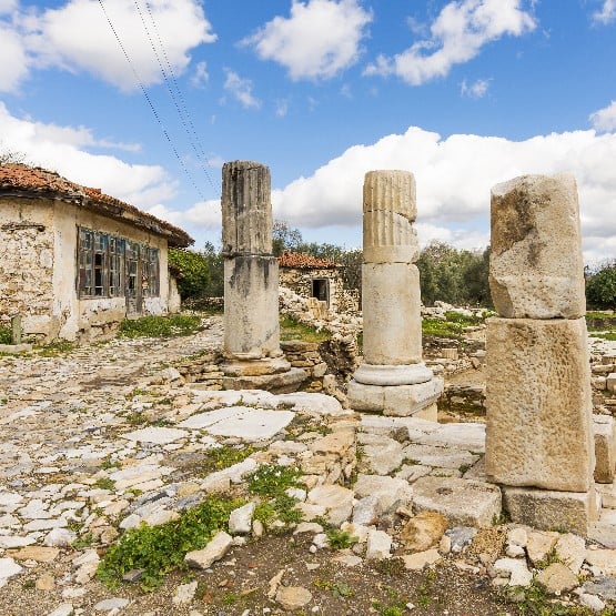 KARYA VE ÇEVRESİ