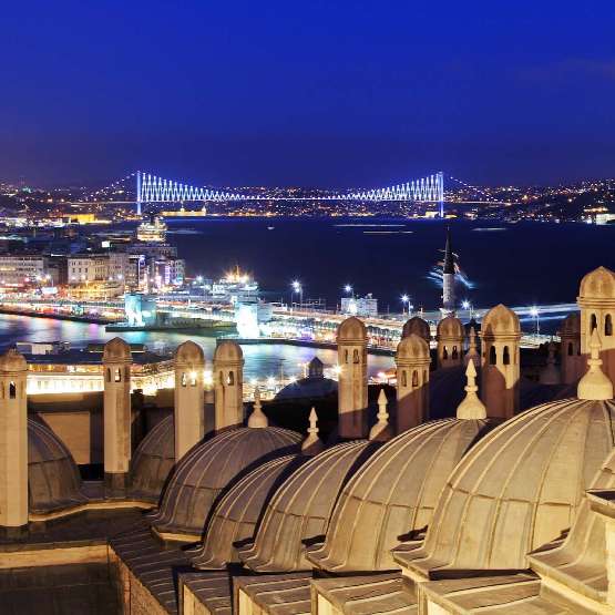 EFSANELER VE TILSIMLARI İLE İSTANBUL'DA GECE TURU