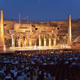 VERONA’DA OPERA VE BAĞ ROTALARI