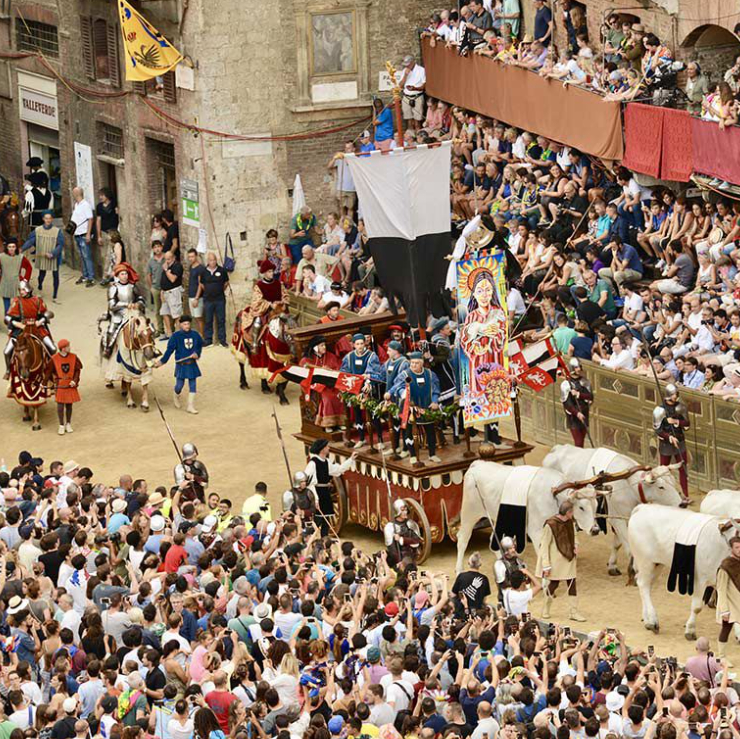 FEST Travel ile Kişiye Özel - Palio di Siena Yarışı