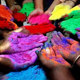 HİNDİSTAN'DA HOLİ FESTİVALİ
