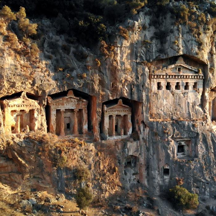 BATI LİKYA KENTLERİ VE LİKYA KAYA MEZARLARI