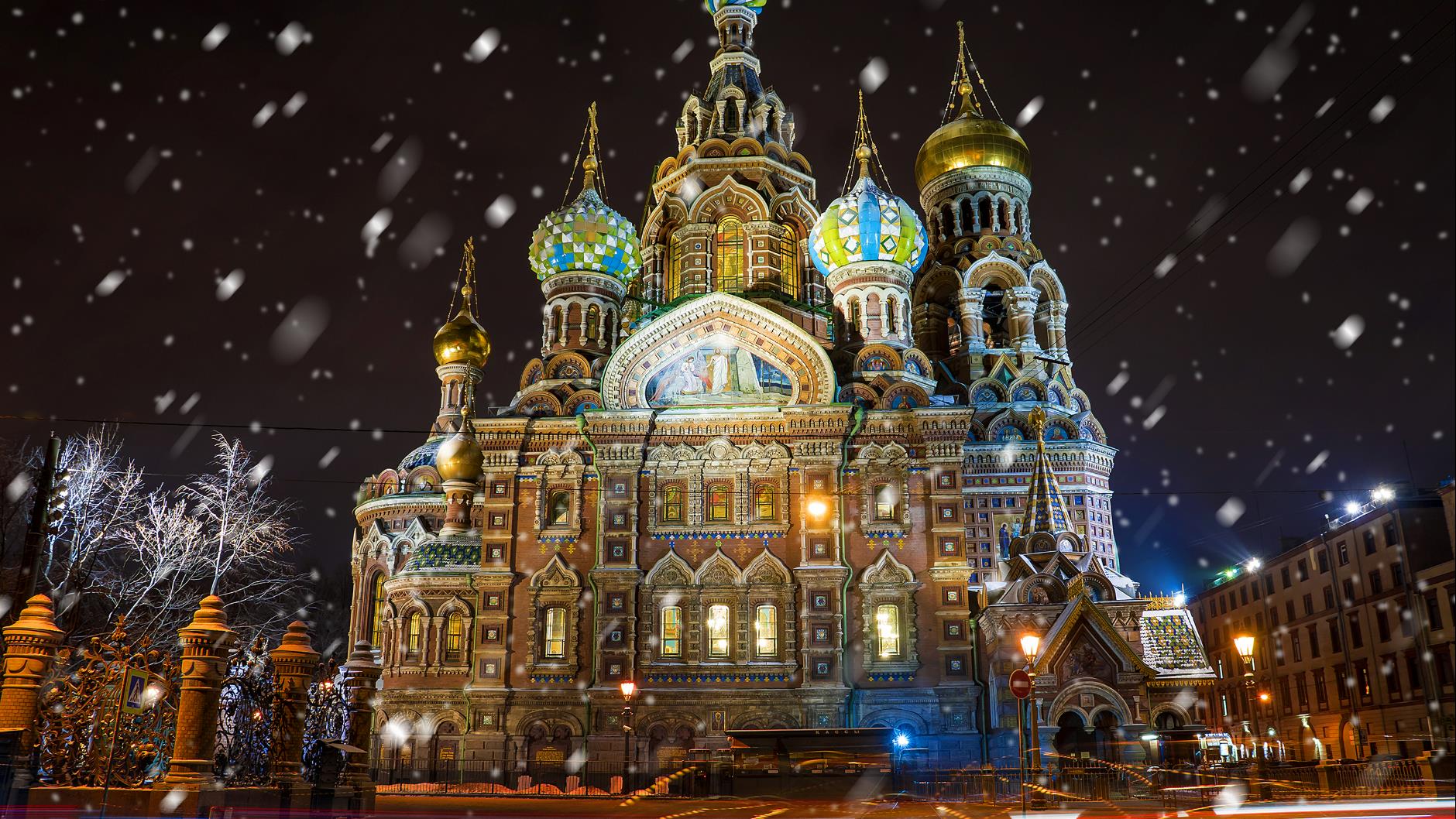 YILBAŞINDA ST. PETERSBURG