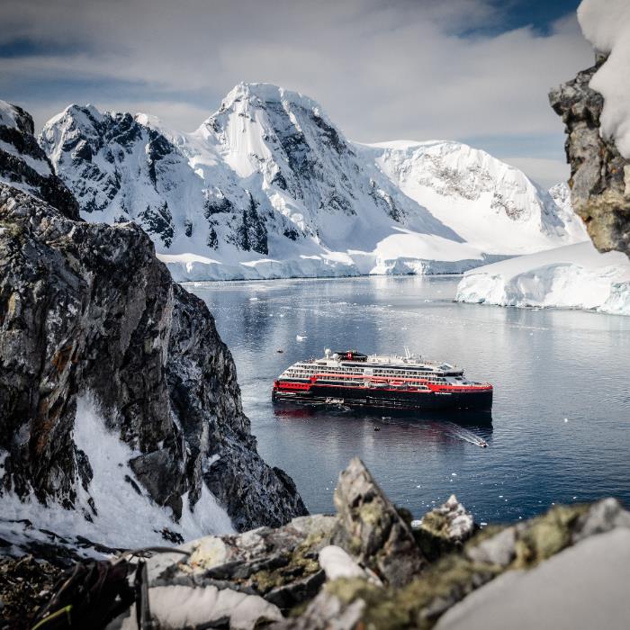 ŞİLİ FİYORTLARI  PATAGONYA 