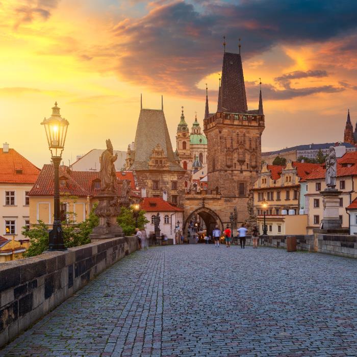 BOHEMYA'NIN KALBİNDE: PRAG'IN BÜYÜSÜ