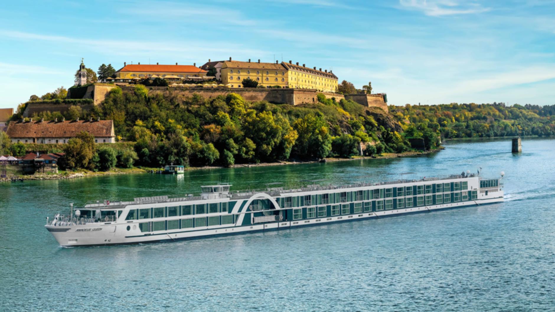 MÜNFERİT NEHİR GEMİSİ AMADEUS SILVER II İLE REN NEHRİNDE NOEL PAZARLARI