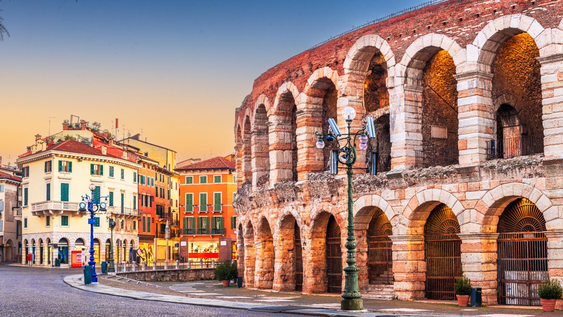 VERONA'DA OPERA VE BAĞ ROTALARI