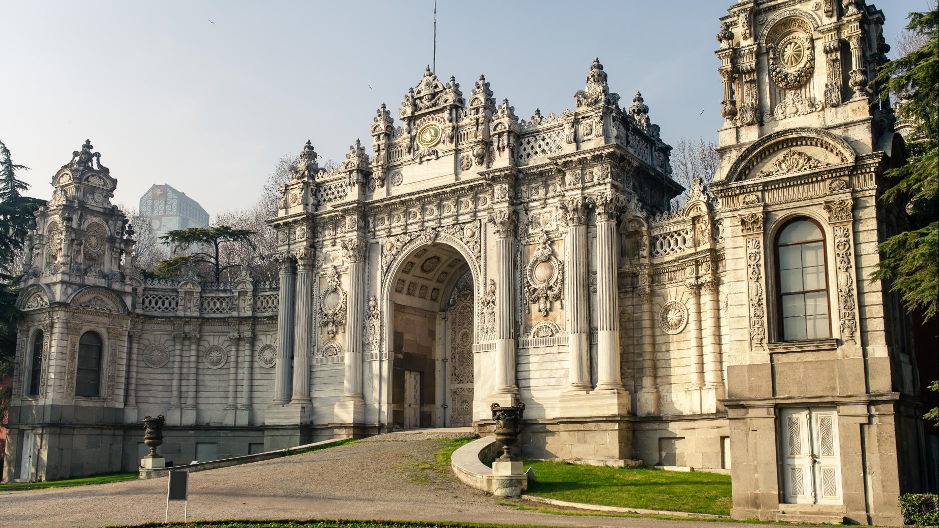 DOLMABAHÇE SARAYI