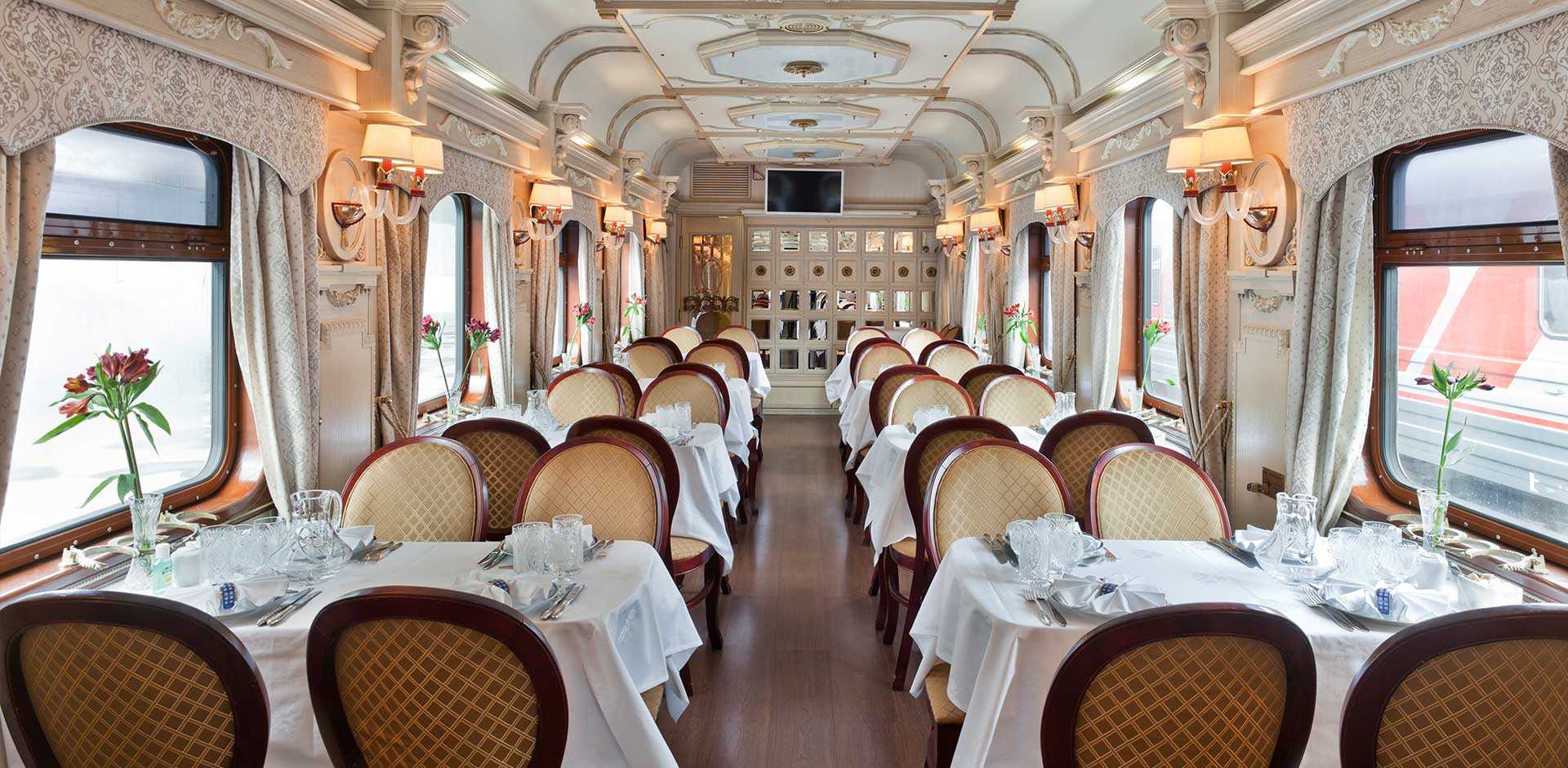 Trans Sibirya treni yemekli vagon restoranı